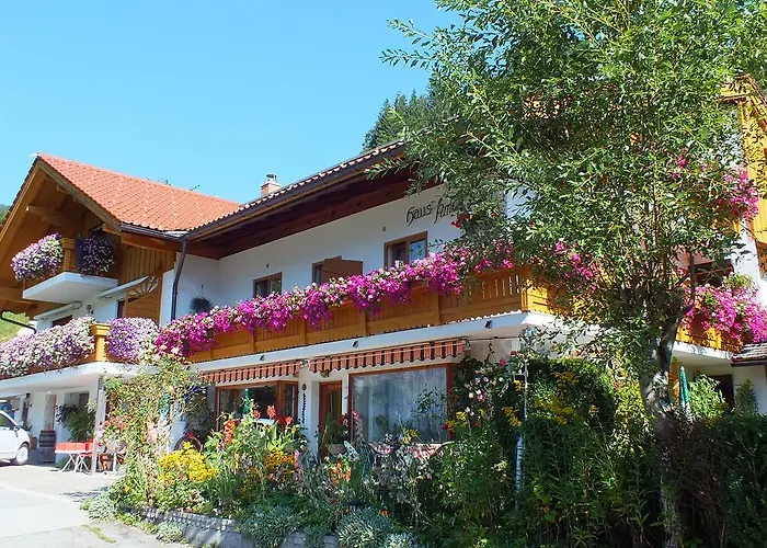 Konukevi Gaestehaus Amort 3*