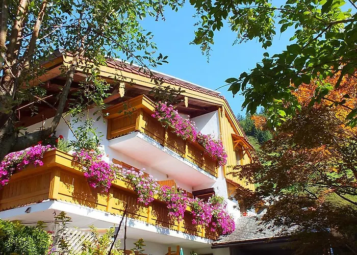 Gaestehaus Amort بيت ضيافة